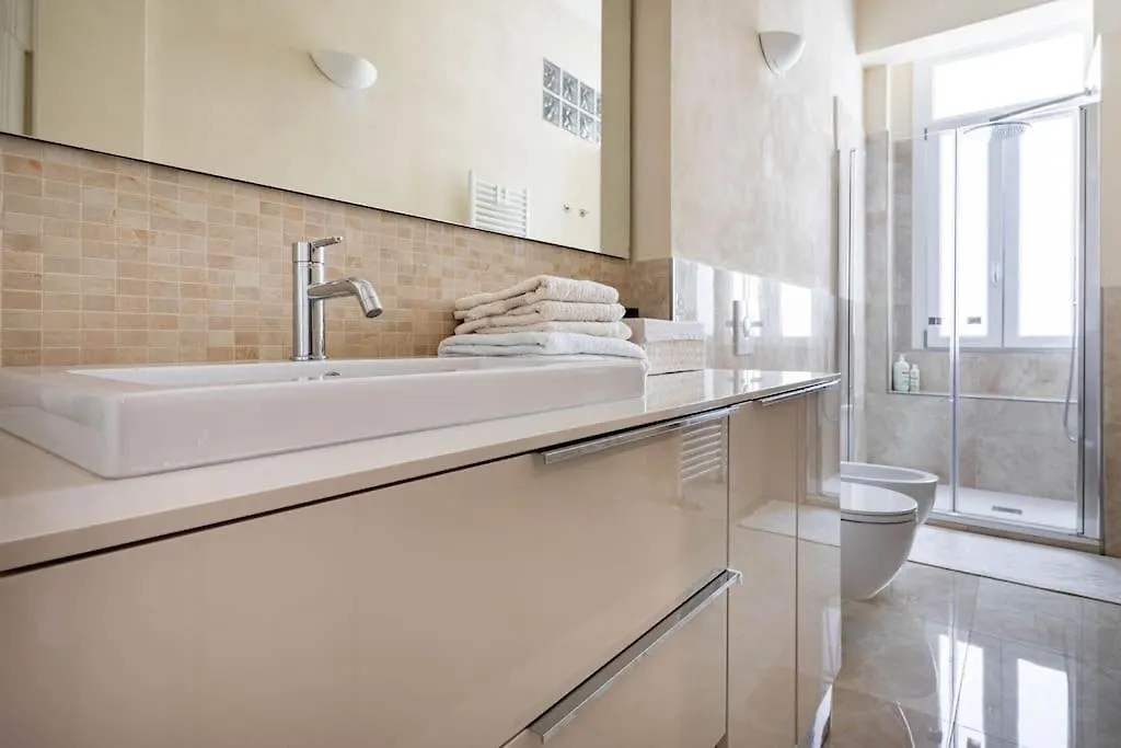 Peaceful Apartment In Porta Venezia Milaan Italië